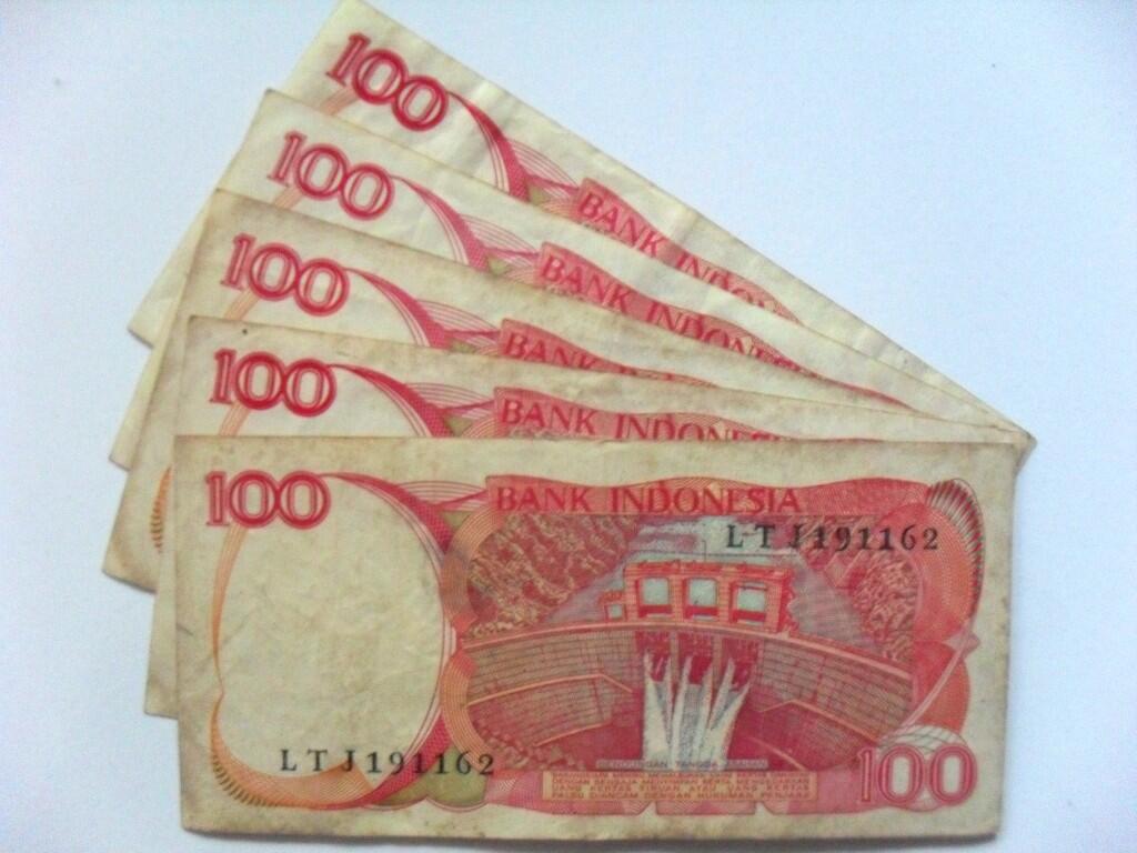 uang kuno 100 rupiah tahun 1984