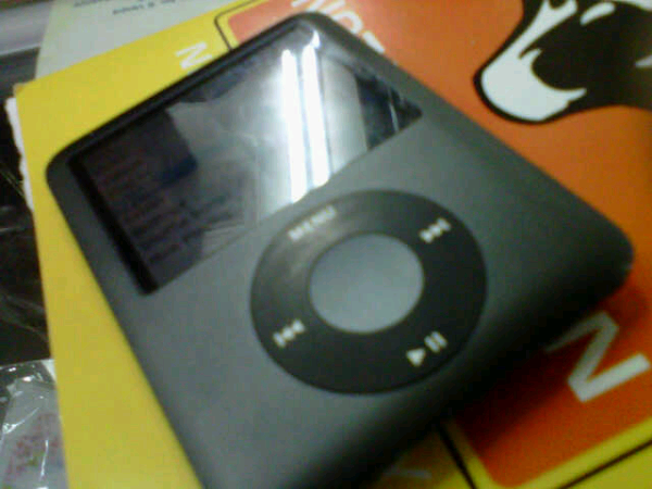 I-pod 3rd generation (second)
