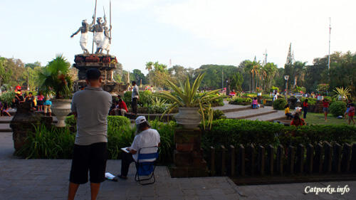 LAPANGAN PUPUTAN SAKSI SEJARAH&amp;TEMPAT NONGKRONG