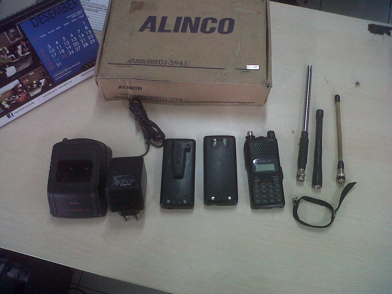 HT Icom V8 dan HT Alinco DJ 196