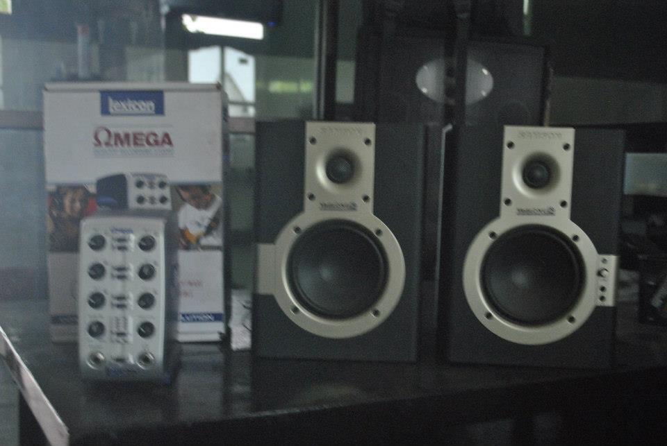 JUAL SOUNDCARD LEXICON OMEGA DAN SPEAKER MONITOR SAMSON MEDIONE 5a