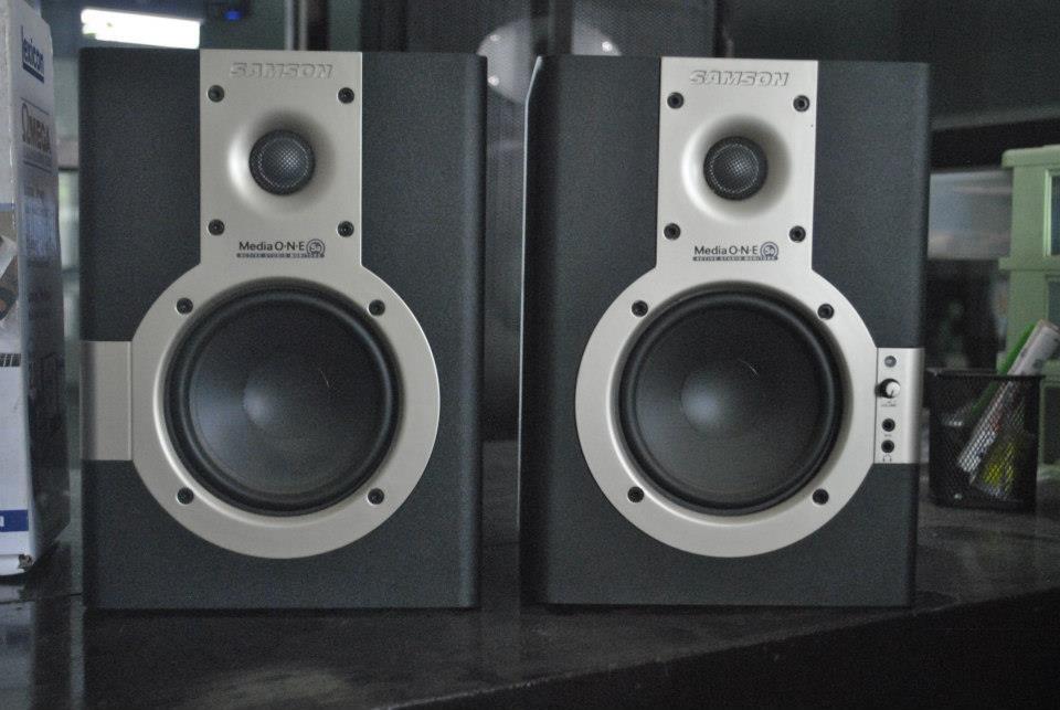 JUAL SOUNDCARD LEXICON OMEGA DAN SPEAKER MONITOR SAMSON MEDIONE 5a