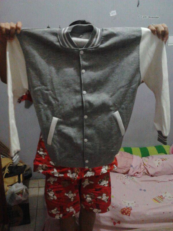 wts jaket baseball warna abu bandung