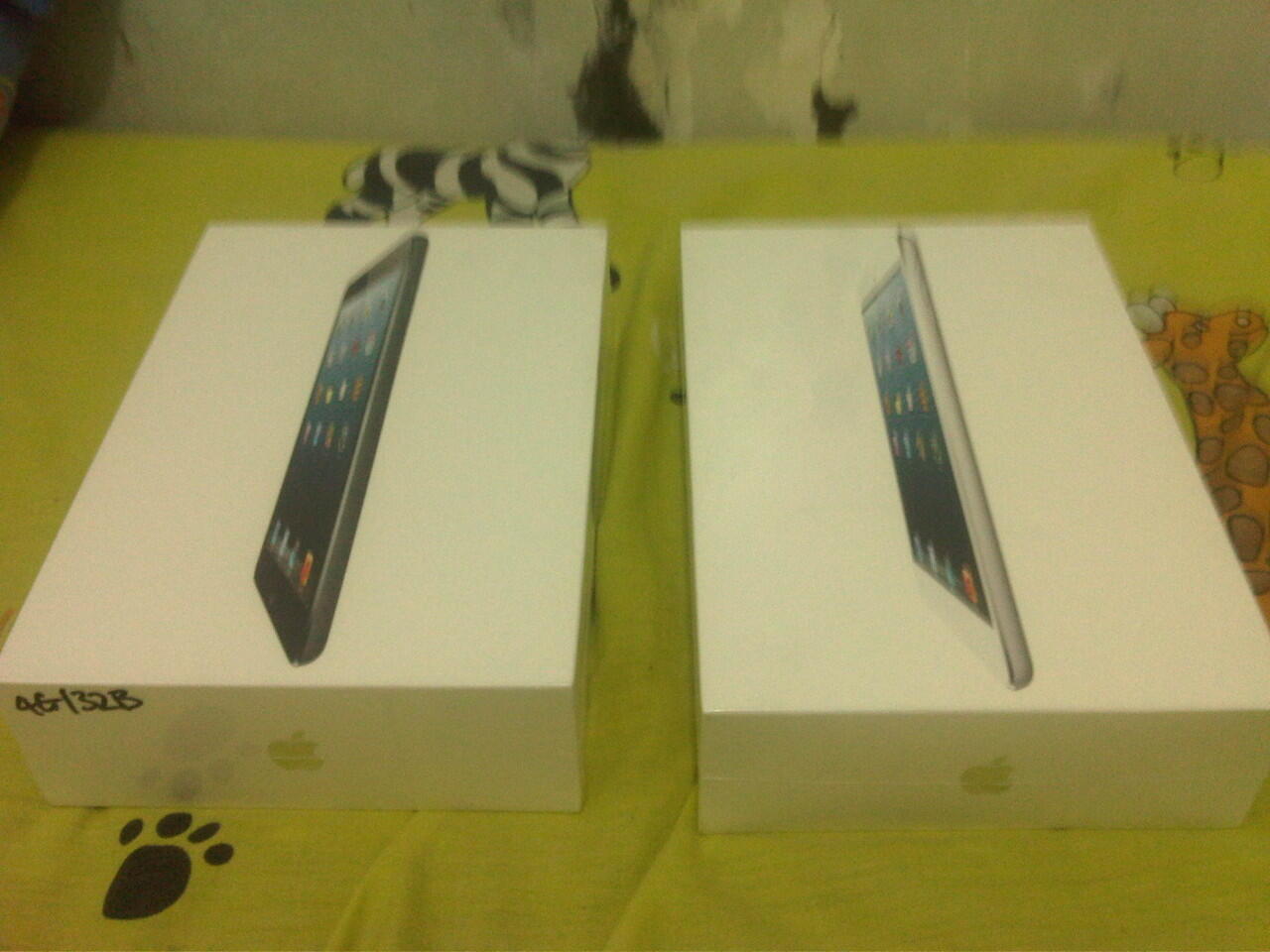 ipad mini 32GB cellular + wifi black and white NEW BNIB SEGEL BARU harga miring