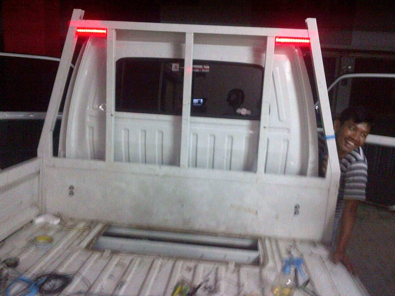 jual lampu LED rem sen mundur variasi atas pickup & truck
