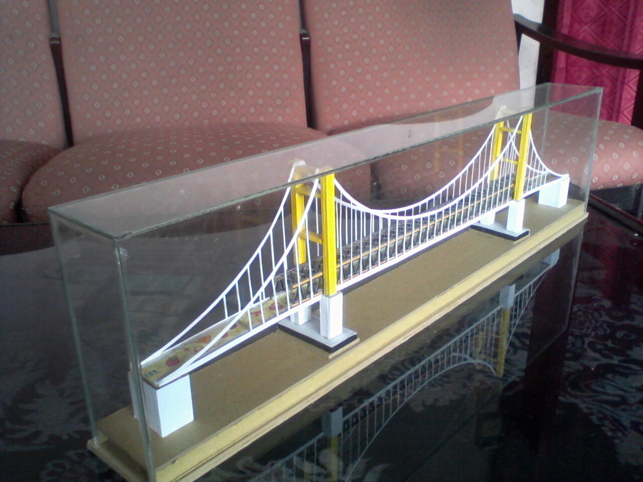 Miniatur Jembatan Gantung