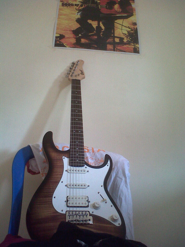 Gitar CORT