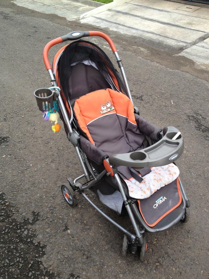 Stroller babydoes (bisa jadi ayunan)