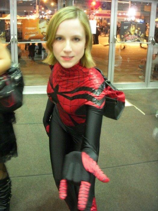 Cewe2 Pake Costum Ala Spiderwoman Gan BB DIKIT !! CEKIBROTT 