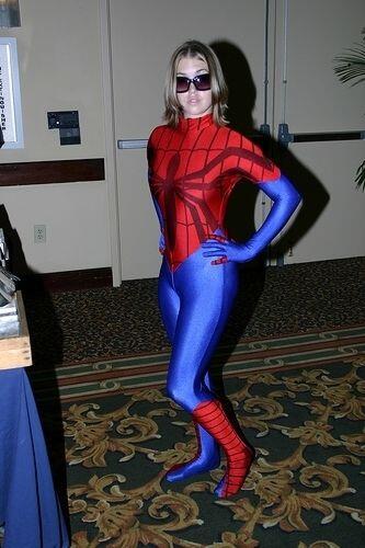 Cewe2 Pake Costum Ala Spiderwoman Gan BB DIKIT !! CEKIBROTT 