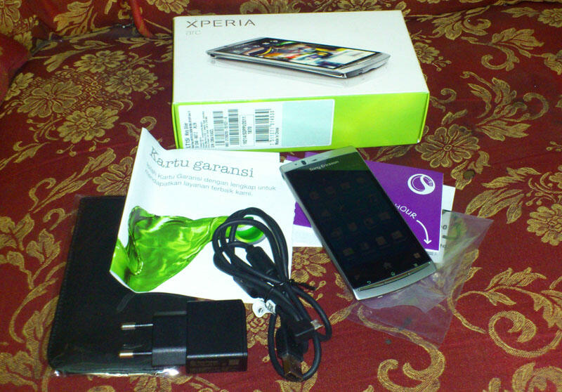 sony ericsson xperia arc Lt-151 (silver) garansi, mulus gan