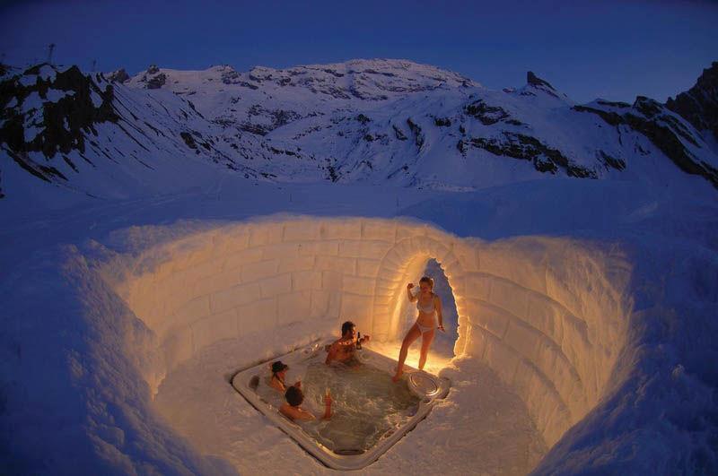 AMAZING THINGS IN THE WORLD