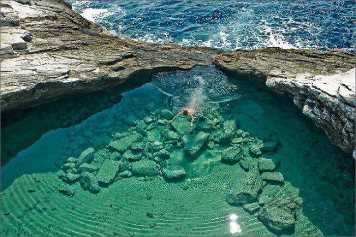 AMAZING THINGS IN THE WORLD