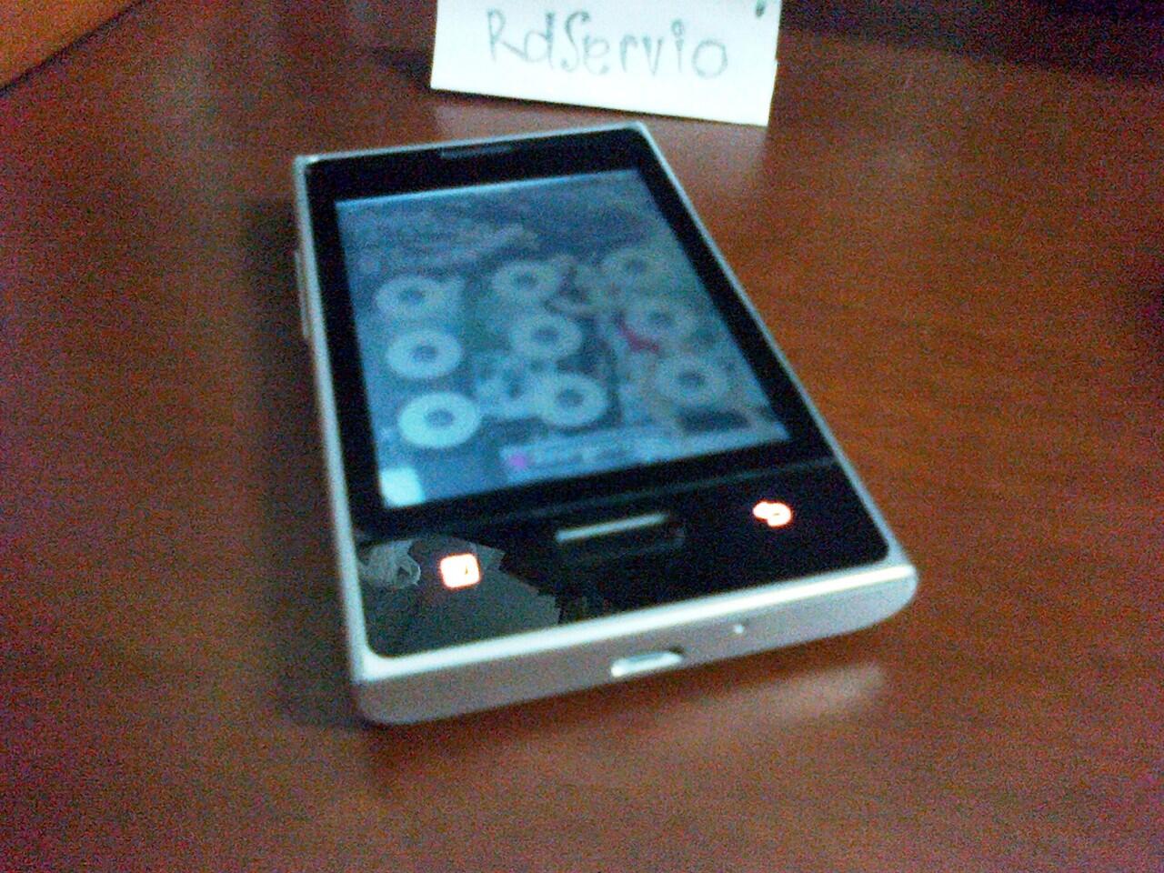 Jual Cepat LG Optimus L3 Android cuma 700rb baru 3 bln pake.