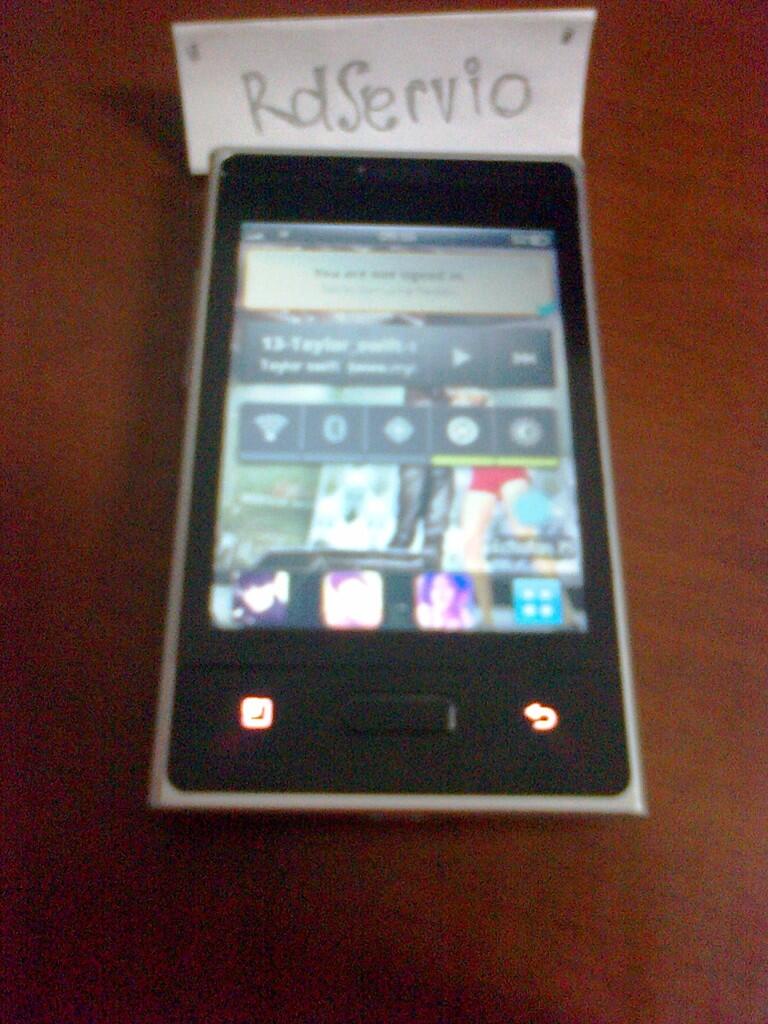 Jual Cepat LG Optimus L3 Android cuma 700rb baru 3 bln pake.