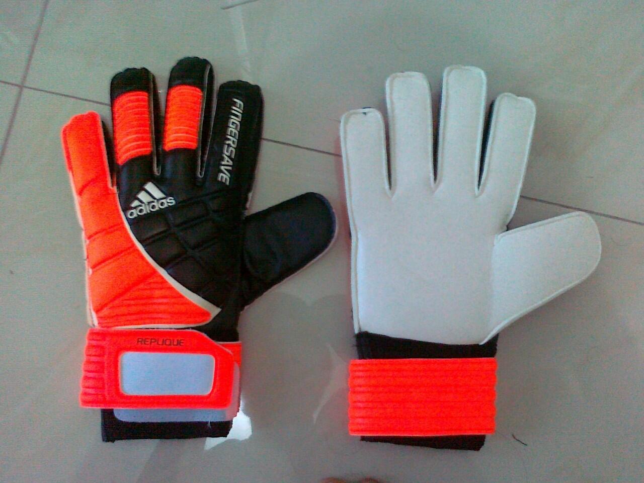 warby goalkeeper gloves