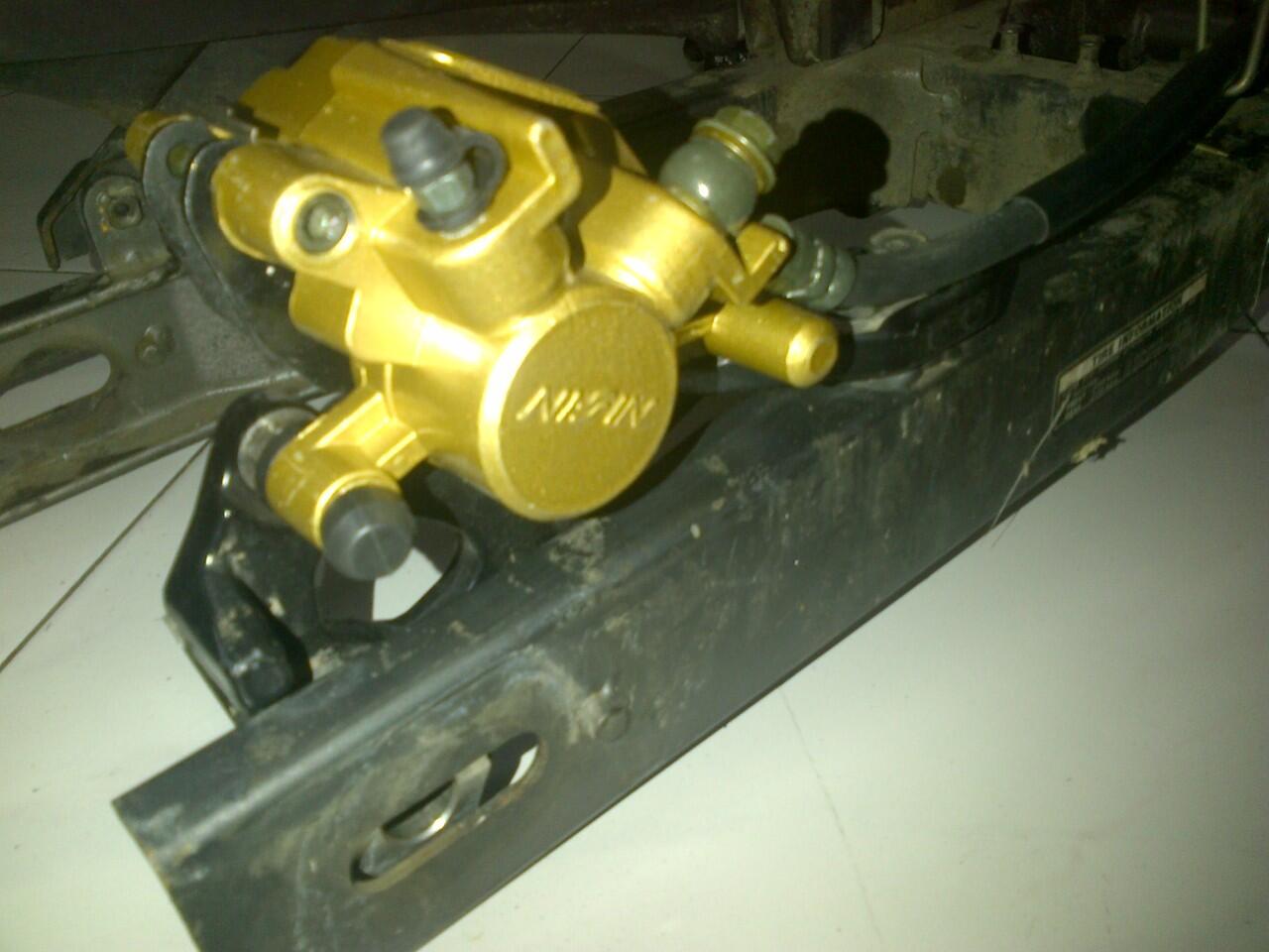 Terjual Dijual Swing Arm OEM R15 ver 1 tuk Vixion  KASKUS