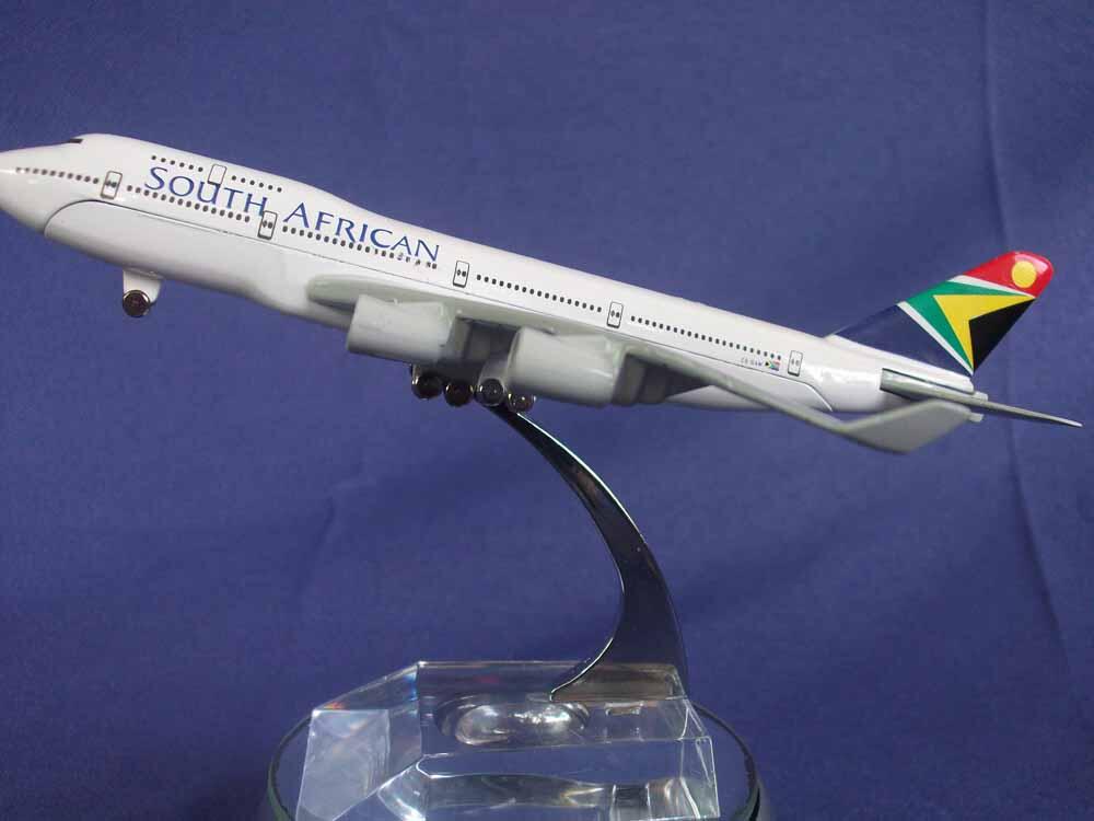 Aku ada Koleksi Bermacam Pesawat Penerbangan Negara2 Die Cast Metal besi
