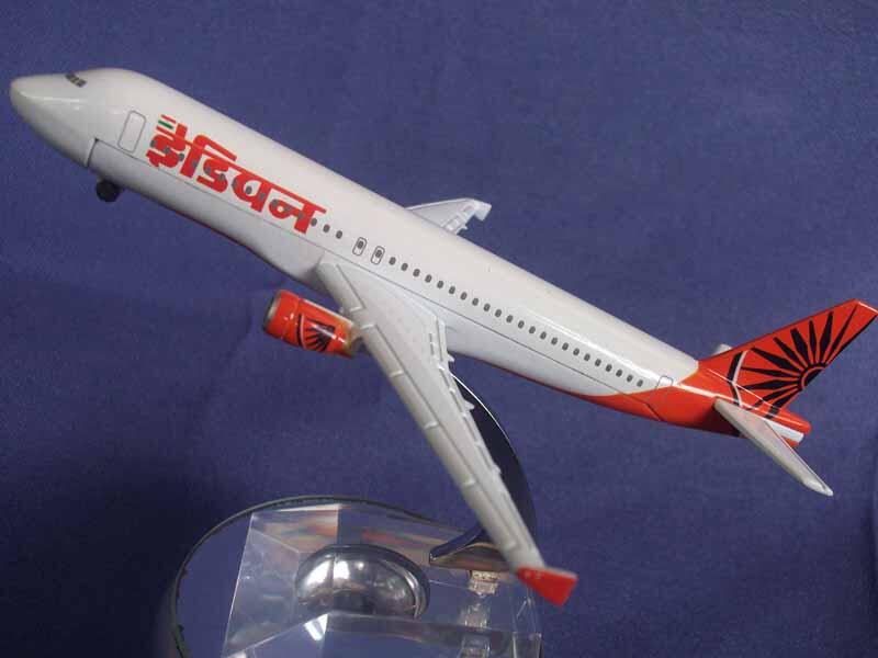 Aku ada Koleksi Bermacam Pesawat Penerbangan Negara2 Die Cast Metal besi