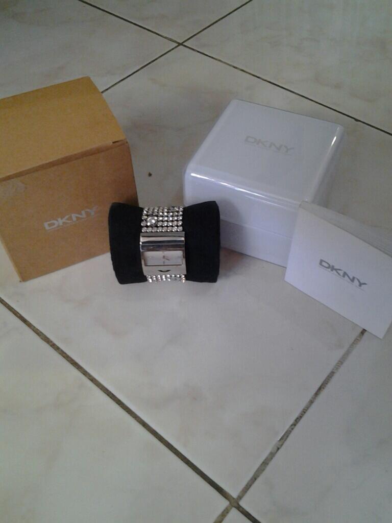 JAM TANGAN DKNY ORIGINAL 2ND LIKE NEW