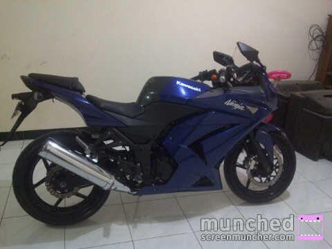 WTS : KAWASAKI NINJA 250 TAHUN 2011