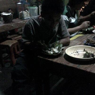 Hidup tidak sepantasnya menyerah karena keadaan.