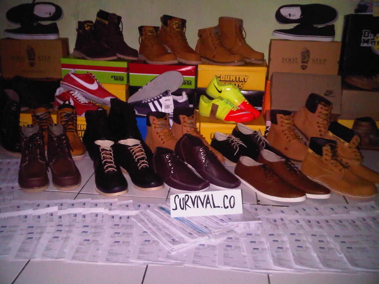 SEPATU BOOTS MAUT LEGIT ! CATERPILLAR MADE IN USA SIZE FOR CHINA MARKET CEK THIS OUT