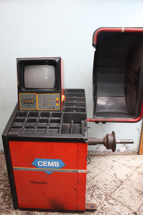 Jual mesin balancing dan spooring mulus bgt