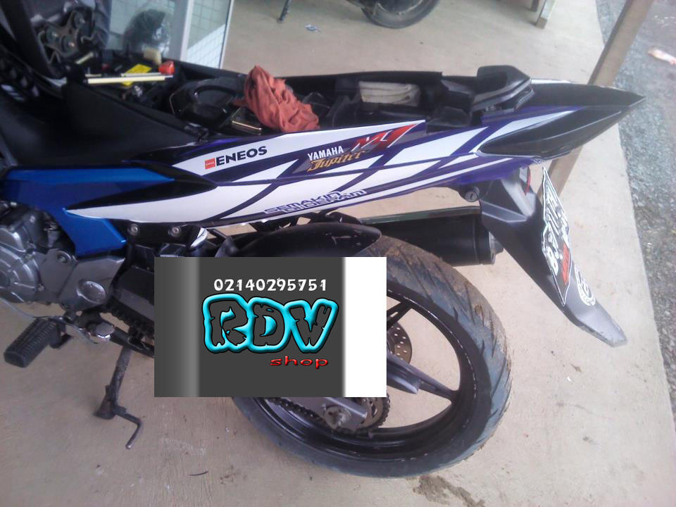 Terjual DECAL  CUSTOM UNTUK  SEMUA MOTOR  DESAIN SUKA SUKA 