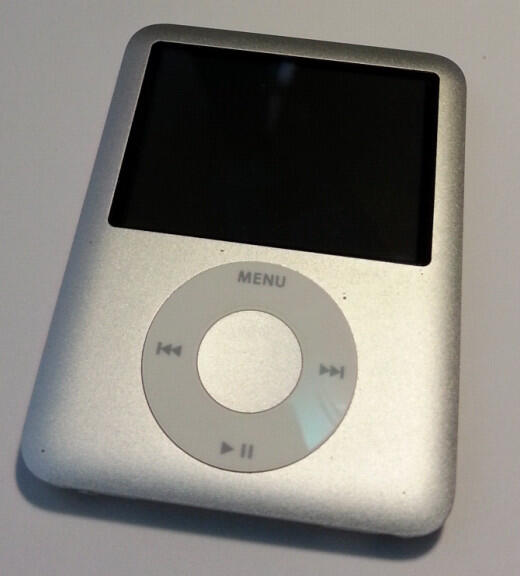 Ipon Nano 3rd Generation 4GB