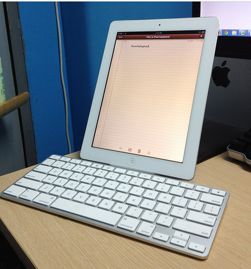 iPad Ori Keyboard Dock