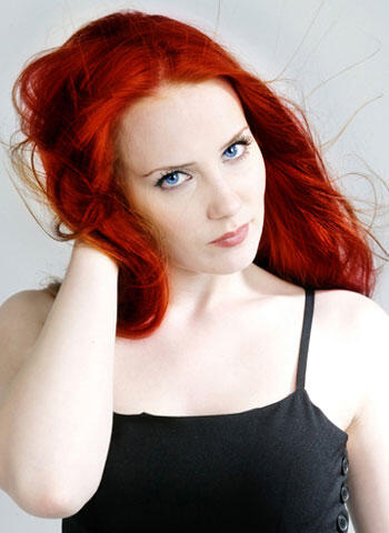 SIMONE SIMONS (EPICA).. SILAHKAN MASUK...