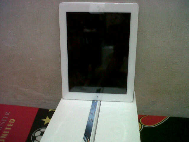 Ipad 3 / New Ipad 3g Wifi 16GB ASURANSI NEW!!! MURAH