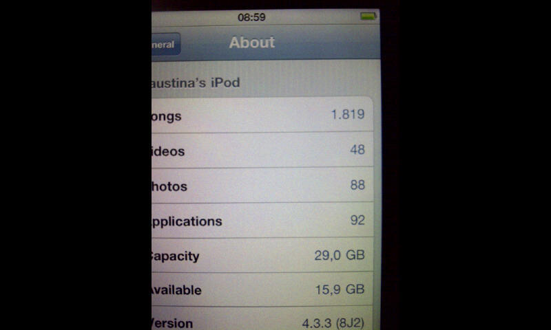 Ipod Touch 4th Gen 32gb warna hitam mulus tapi garansi udah abis bos