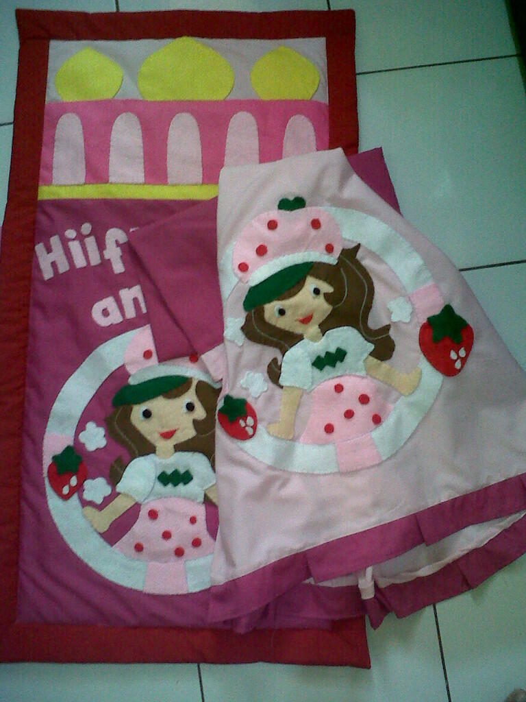 sajadah anak strawberry shortcake