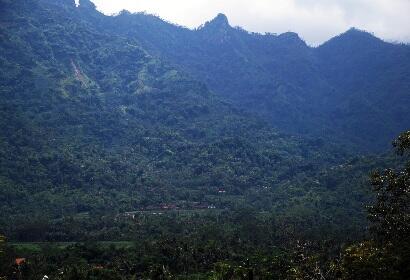 Antara Borobudur dan Dieng, Tentang Sejarah, Potensi Alam dan Romantisme 