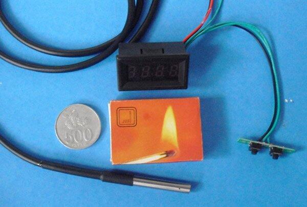 Digital MiNi WaterProof 3-IN-1 VoltMeter +TimeClock +Temperature DC 12V-24V BLUE LED