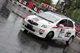 Perbedaan Drifting,Gymkhana dan Slalom