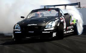 Perbedaan Drifting,Gymkhana dan Slalom