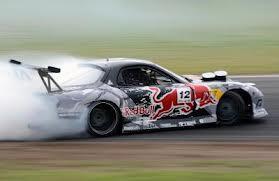 Perbedaan Drifting,Gymkhana dan Slalom