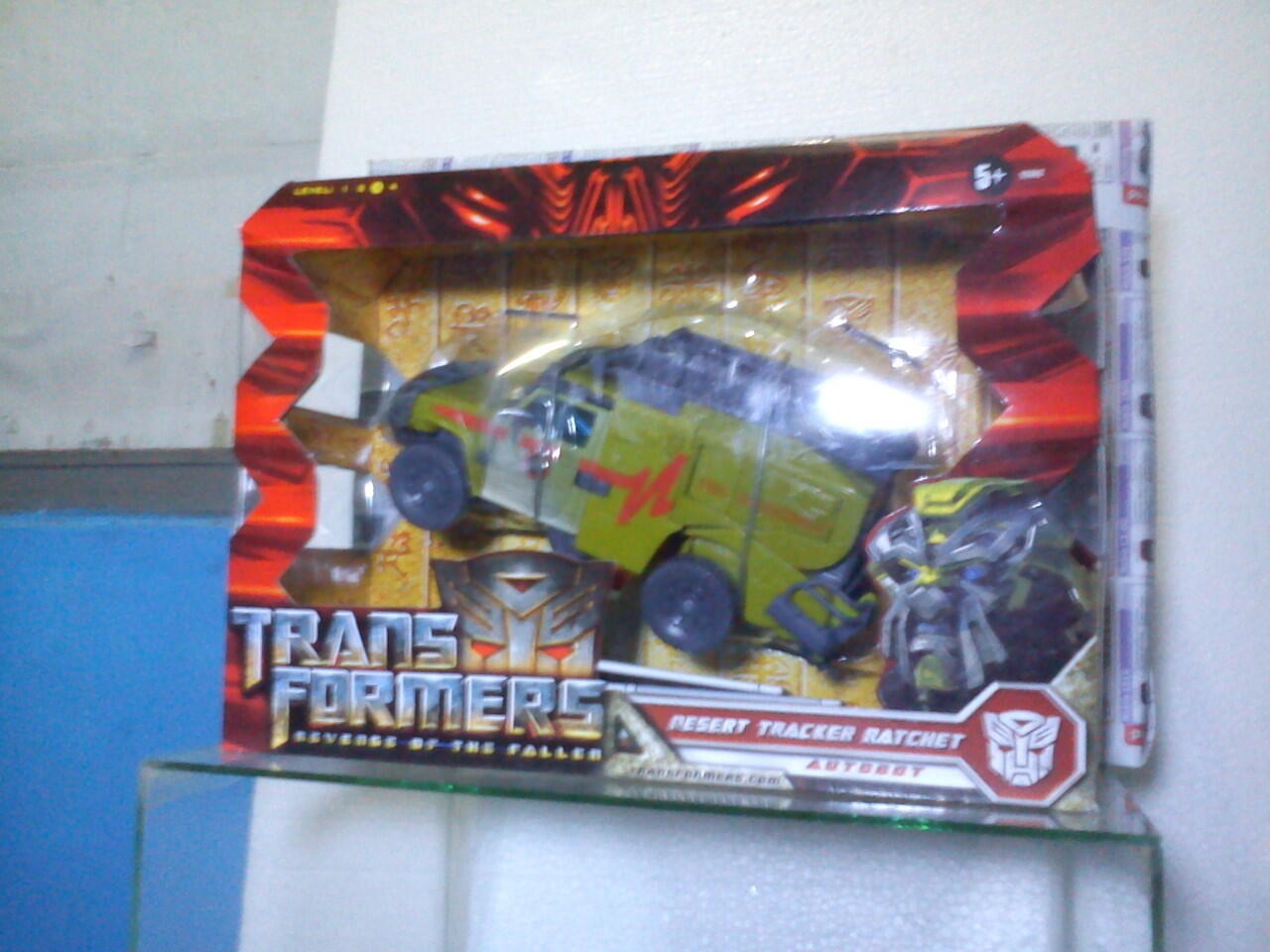TRANSFORMERS VOYAGER CLASS