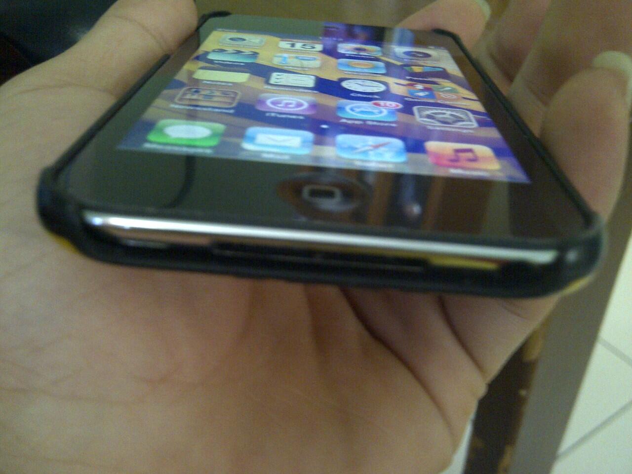 For SALE / Jual Ipod Touch / iTouch 4 th gen 32gb murah !