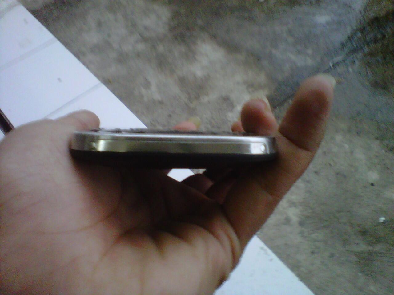 jual blackberry 9930 bb montana mulus 99% lengkap dan masih bergaransi bandung!!