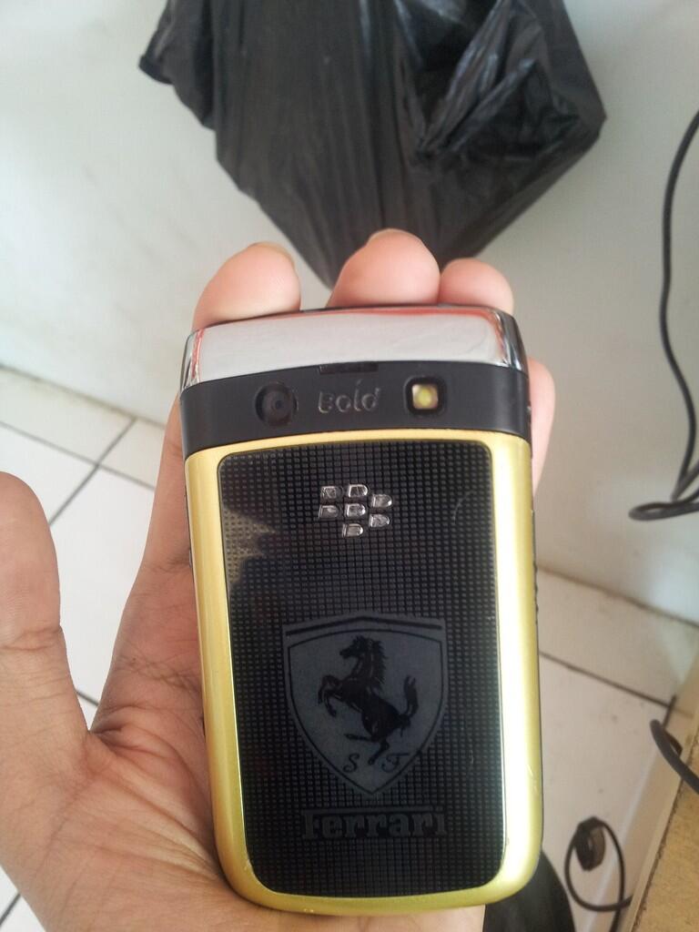 Black Berry 9700