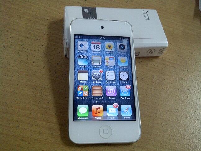 wts jual ipod touch/itouch 4gen 32gb white putih mulus cod oke rekber oke garansi