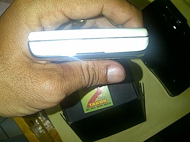 blackberry torch 9800 white bless istimewa
