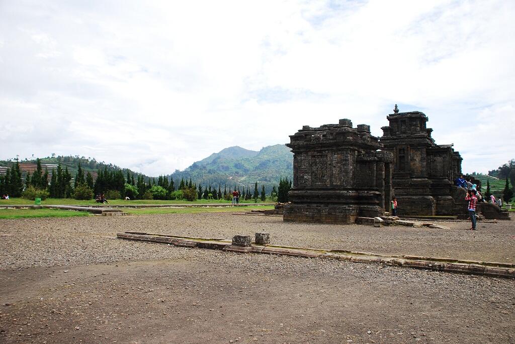 Antara Borobudur dan Dieng, Tentang Sejarah, Potensi Alam dan Romantisme 