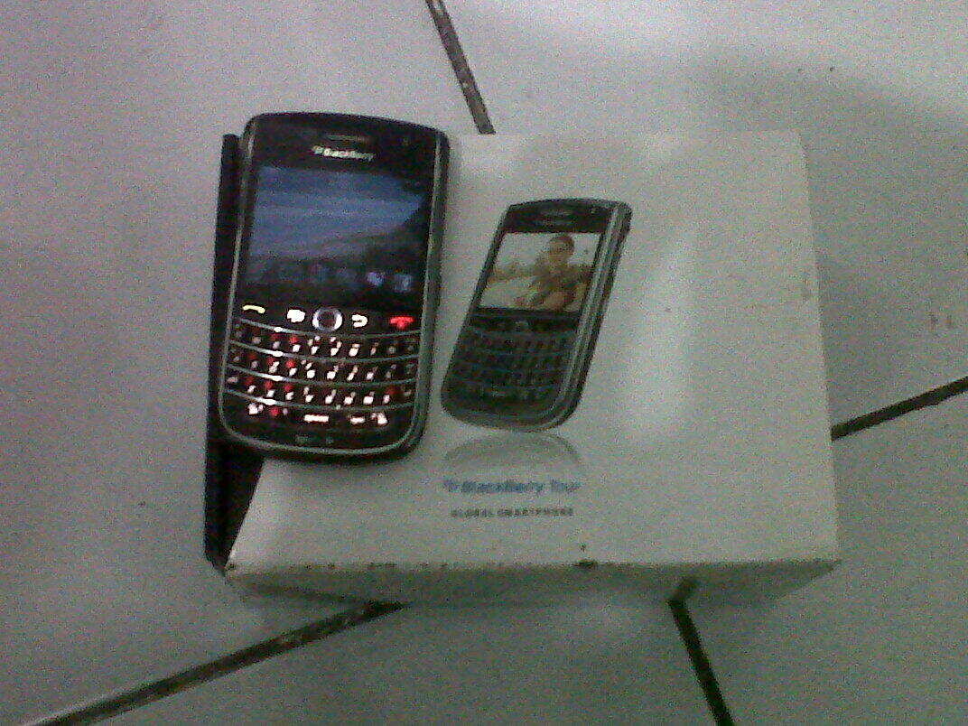 BLACKBERRY JAVELIN 8900 JAWA TIMUR (MADIUN)