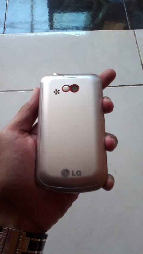 LG GW300 red silver MULUS Malang