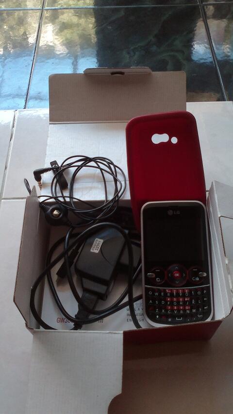 LG GW300 red silver MULUS Malang